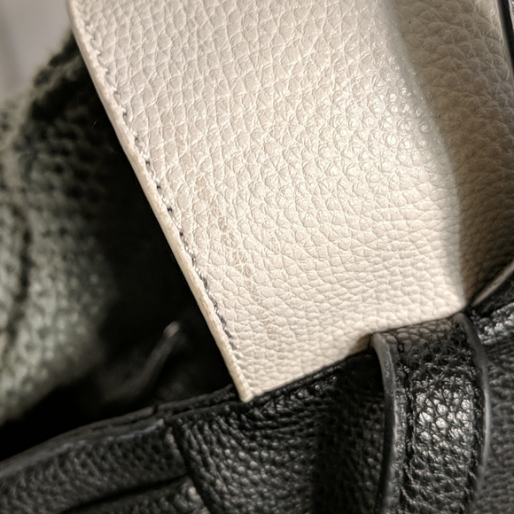 Kenneth Cole Reaction Backpack - Picture 4 of 4